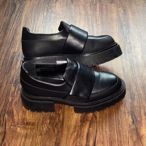 Women’s M. Gemi Chunky Black Leather Loafers, Italian size 38.5